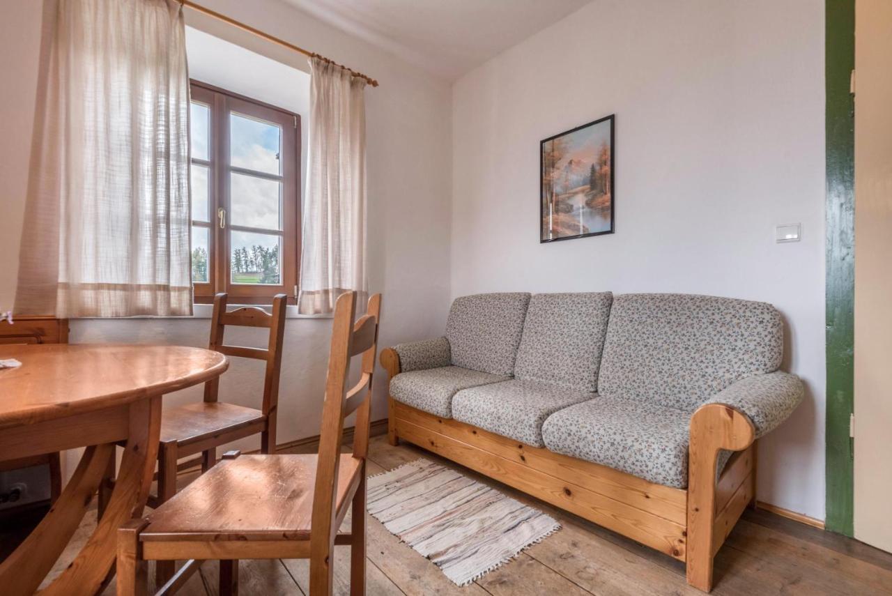 Sallrain Hof Apartment 2 Колалбо Екстериор снимка